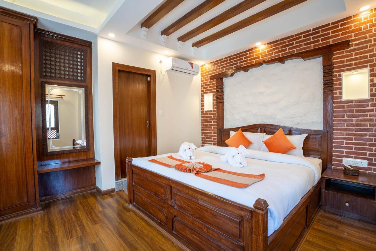 Airport Himalaya Boutique Hotel Kathmandu Exteriör bild