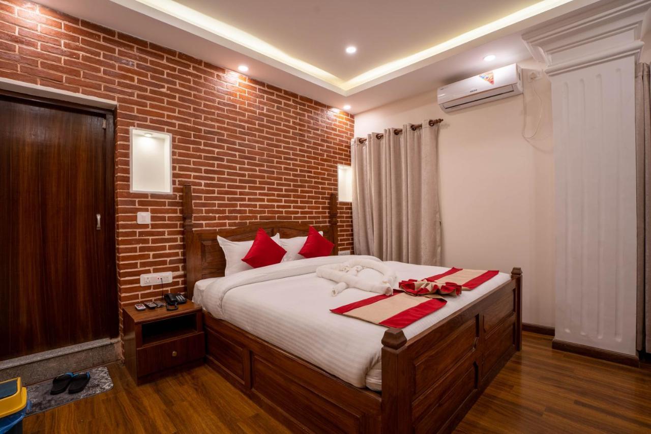 Airport Himalaya Boutique Hotel Kathmandu Exteriör bild