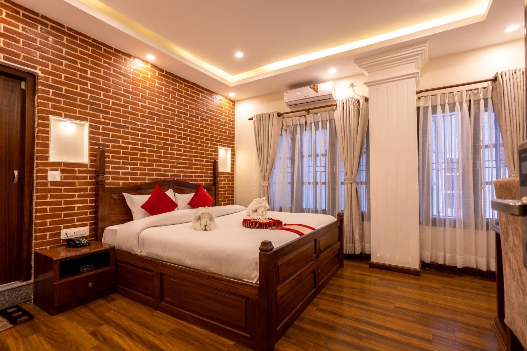 Airport Himalaya Boutique Hotel Kathmandu Exteriör bild
