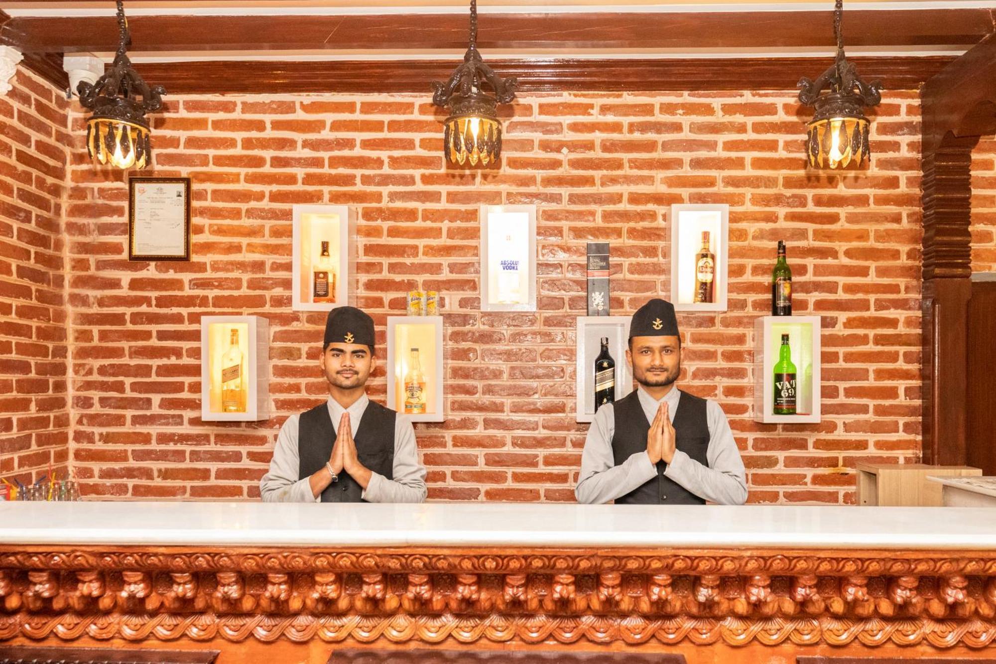 Airport Himalaya Boutique Hotel Kathmandu Exteriör bild