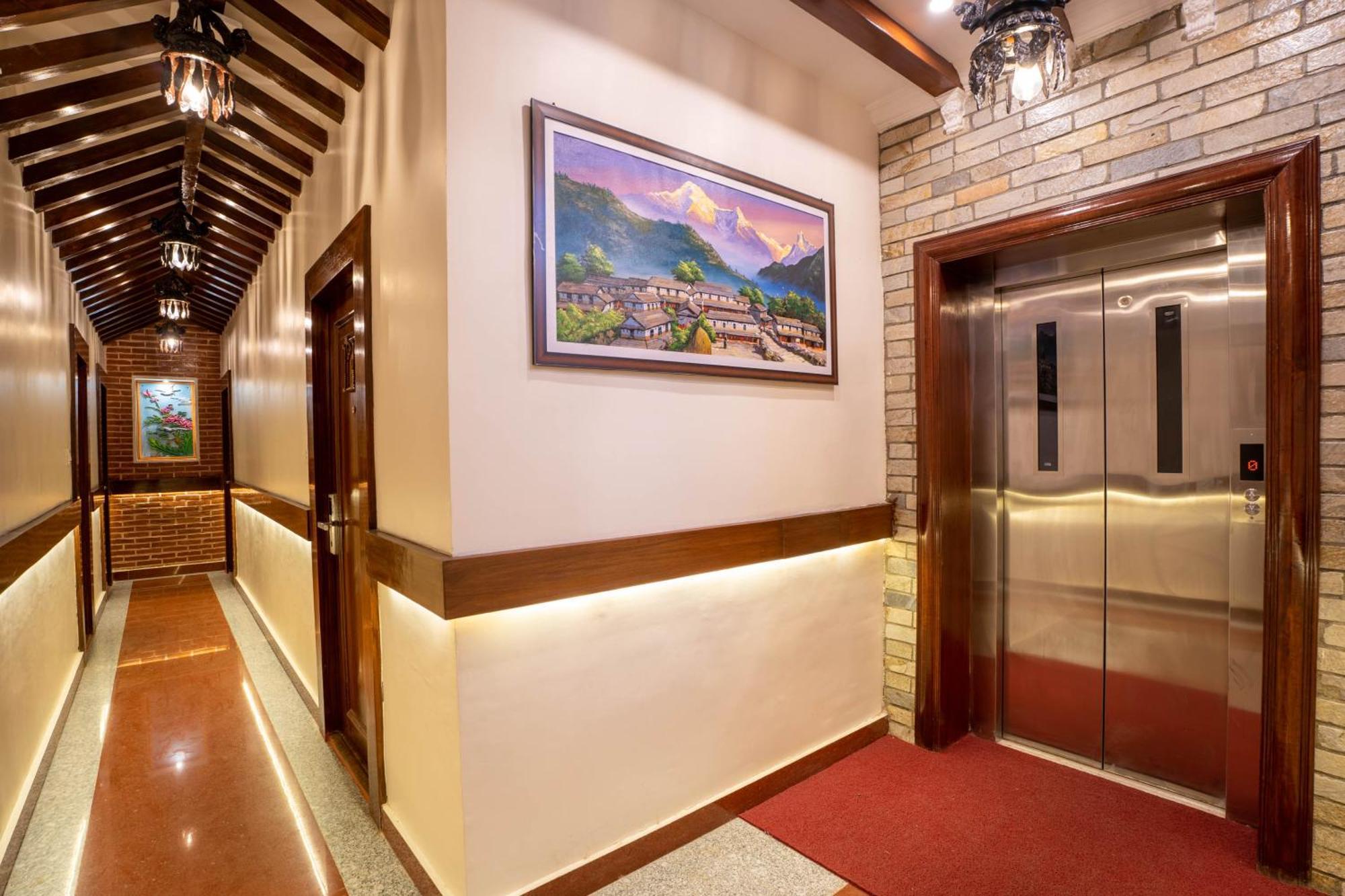 Airport Himalaya Boutique Hotel Kathmandu Exteriör bild